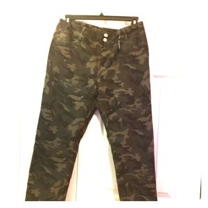 Brand new camo stretch jeans